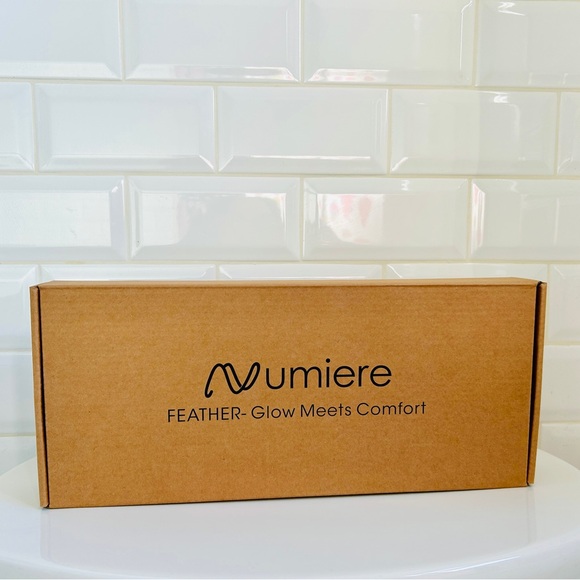 Numiere Feather LED Eye Mask - Picture 2 of 7